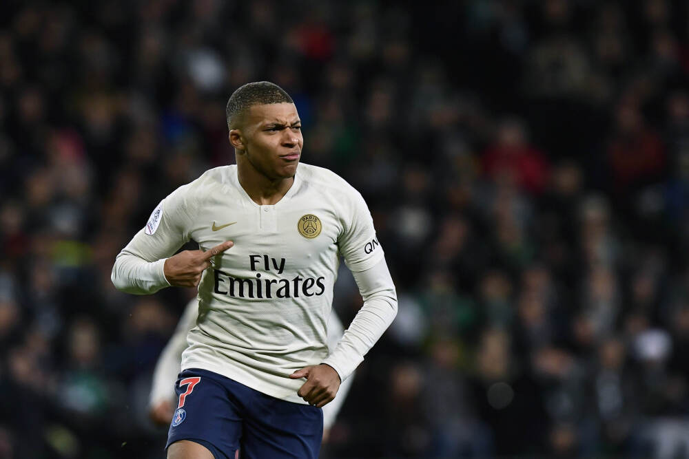 双色球一等奖4注952万元，奖池27.18亿元